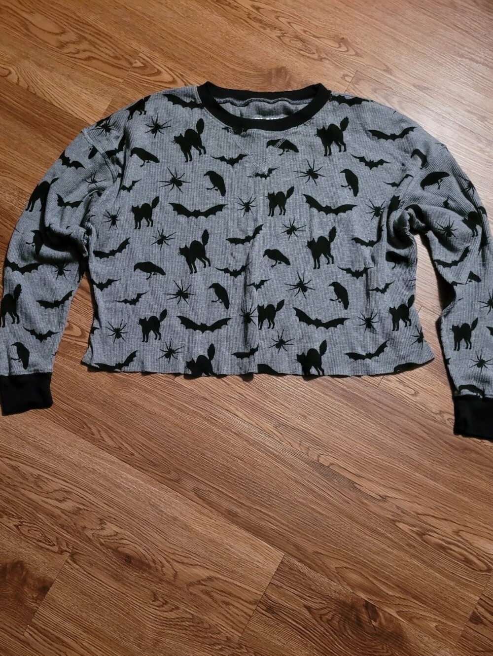 Thermal cropped Black Matter long sleeve tee bat cat spider raven crow S